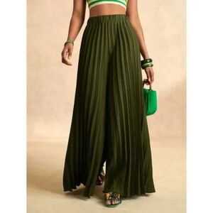 Olive Green Pleated Wide-Leg Pants